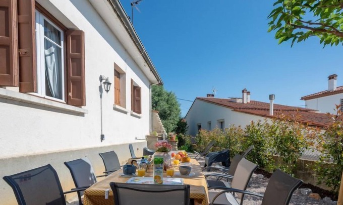 Montauriol House | La Vigneronne by Interhome