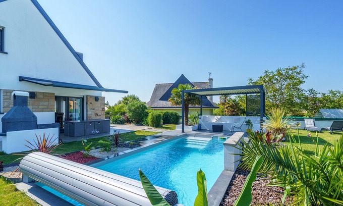 Ergue-Gaberic House | La Villa des Lauriers - Piscine privée et chauffée