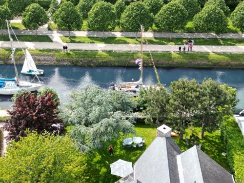Vannes Villa | La villa M Vannes, villa les pieds dans l'eau sur le port, avec grand jacuzzi