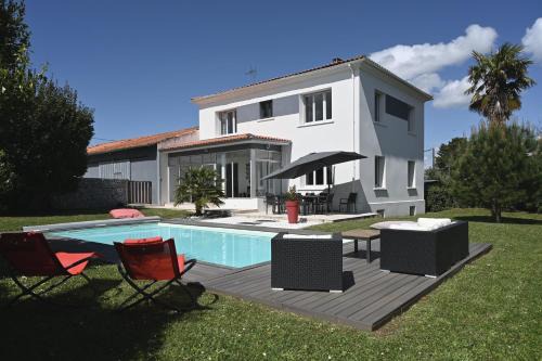 Meschers-sur-Gironde House | La Villa Palmier - Piscine avec Grand Jardin