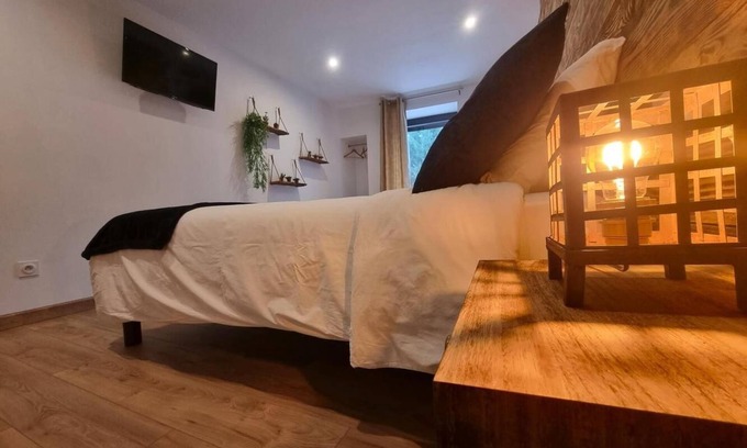 Saint-Chamond Bed & Breakfast | La Voûte du Pilat: cosy, natural rooms, SPA and massages near Lyon