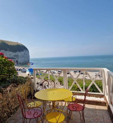 La Celle-sous-Gouzon Apartment | La vue mer