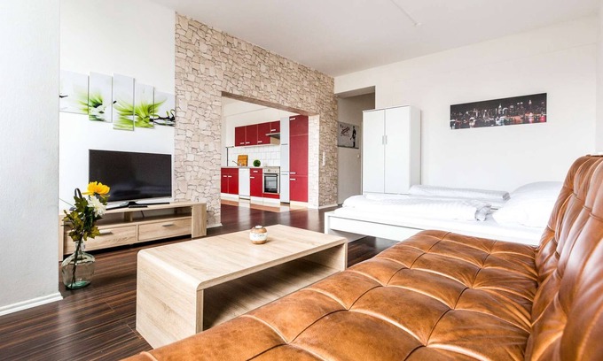 Langenfeld Apartment | LA03 Holiday apartment in a quiet location with a large dining room and free W-LAN in Langenfeld