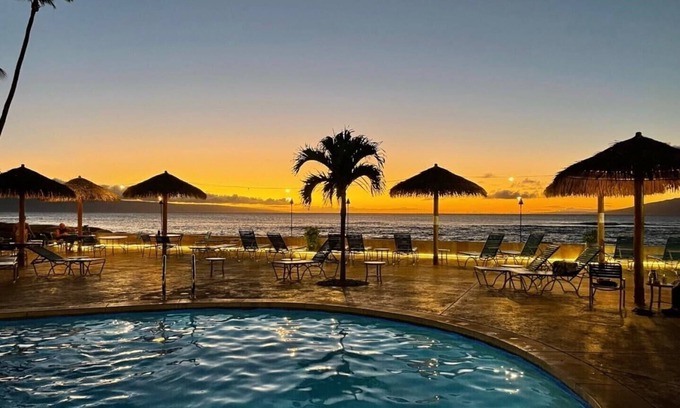 Kahana Resort | LABOR DAY SAVINGS!-12th floor PENTHOUSE OCEANFRONT near Kaanapali Beach AC
