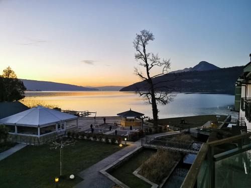 Duingt Apartment | Lac Annecy plage privée, Duplex Baie des voiles