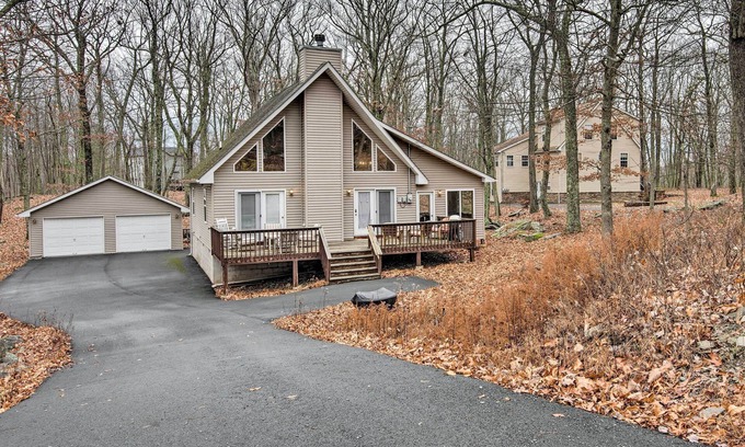 Rowland House | Lackawaxen Family Home w/ Lake Access!