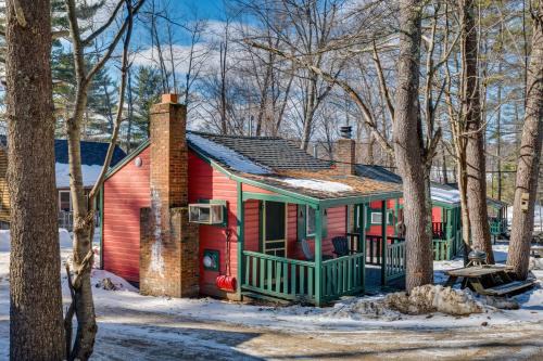 Weirs Beach Apartment | Laconia Studio with Porch - Near Weirs Beach!
