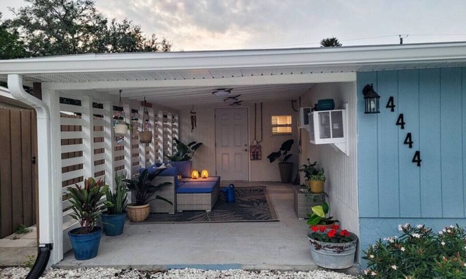 South Bradenton Apartment | Lady Palm: 2/1 w garden vibes three miles to IMG
