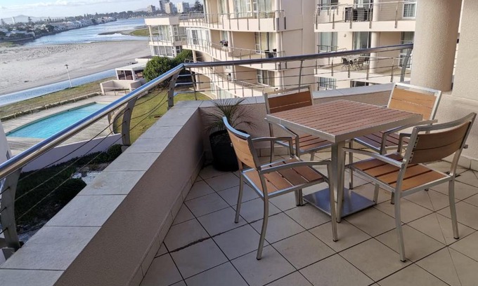 Lagoon Beach Apartment | Lagoon Beach Apartment 309