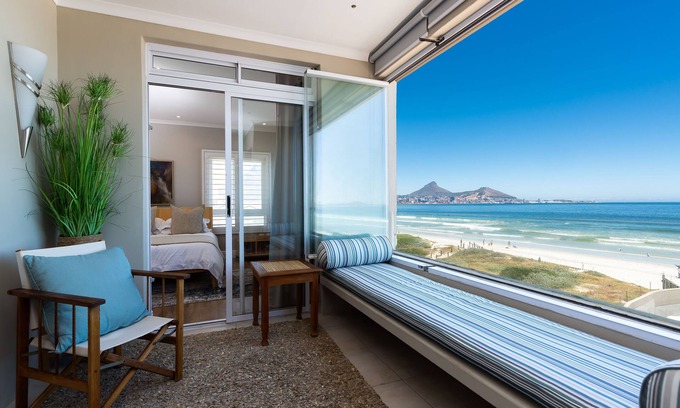 Lagoon Beach Apartment | Lagoon Beach Penthouse