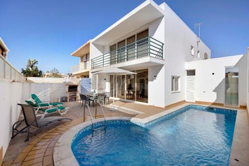 Porto de Mos House | Lagos Beach Pool Villa