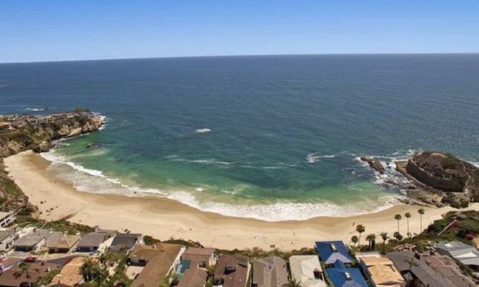 Three Arch Bay House | Laguna Beach Three Arch Bay Gate Community Pacific View Stunning Home