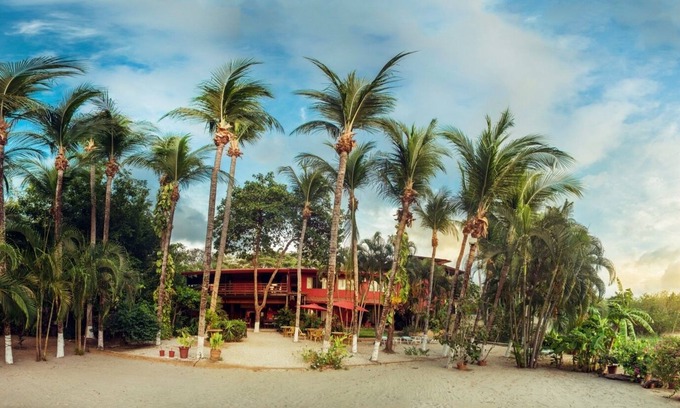 Tamarindo Hotel | Laguna del Cocodrilo