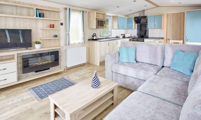 Holywell House | Laidback Coastal 3 (Pet)