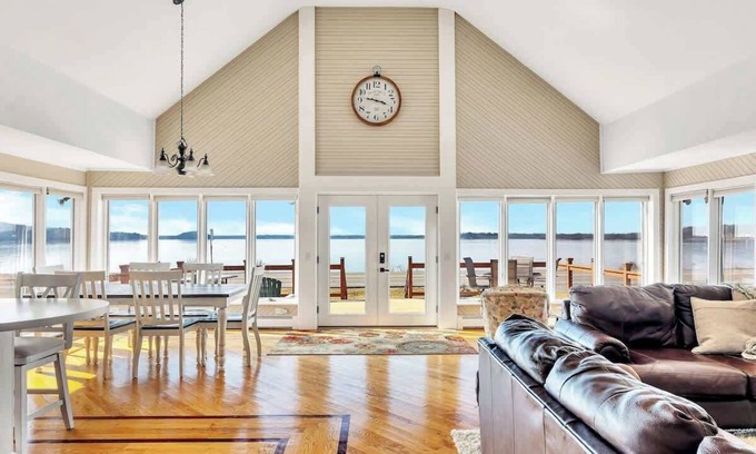 Saratoga Springs House | Lake Access 5 Minutes from Track