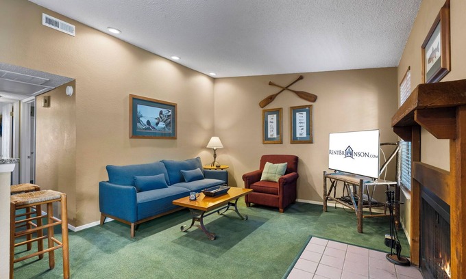 Ponce De Leon Condo | Lake Access-Boat Slip-Cozy 2 Bedroom Bungalow w Free Daily Attraction Tickets