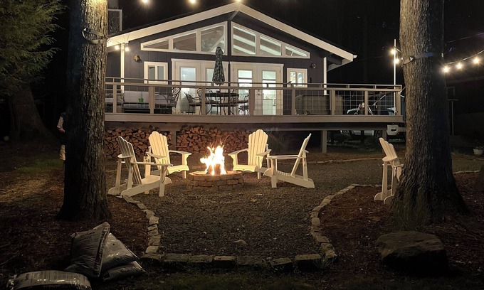 Greentown Cottage | LAKE ACCESS with a View! Lake Wallenpaupack