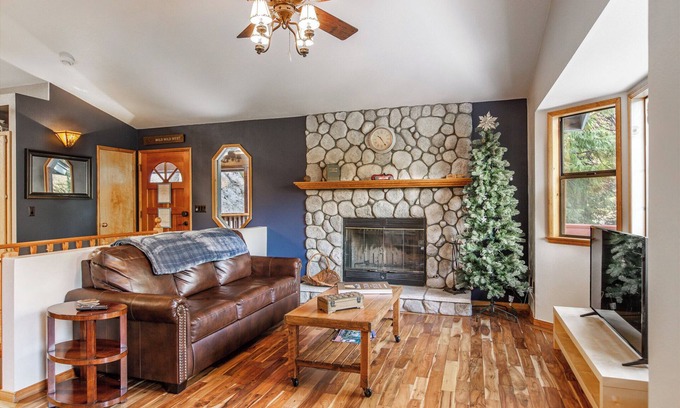 Arrowhead Villas House | Lake Arrowhead Privacy Redefined @ Hillside Haven