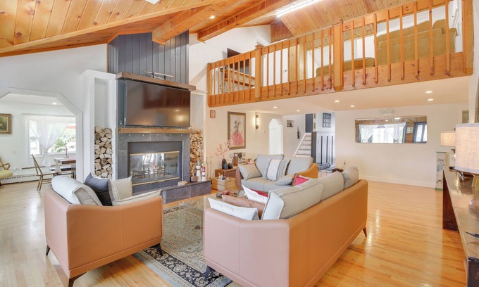 Lake Carmel House | Lake Carmel Access: Waterfront Home w/Deck!