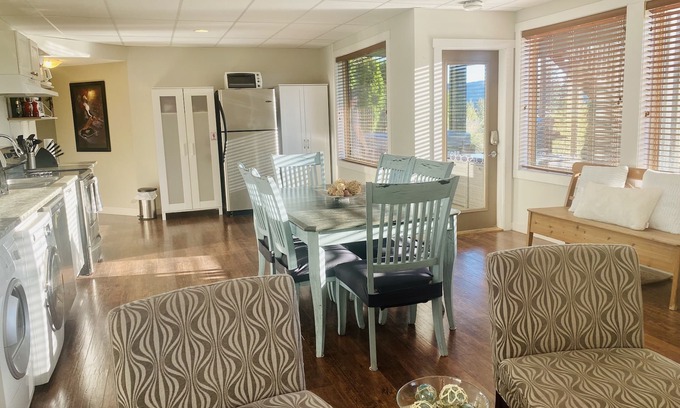 Central Okanagan House | Lake County Home. 3 Bedroom. Sleeps 9 with private hot tub and is pet friendly.