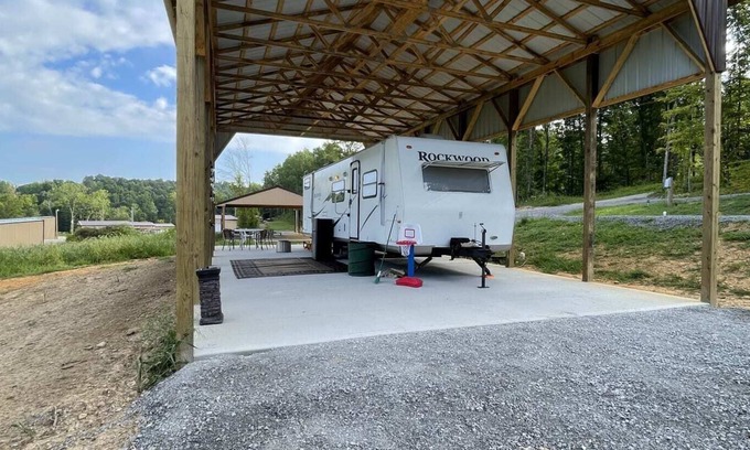 Nancy RV Rental | Lake Cumberland Camper Rental