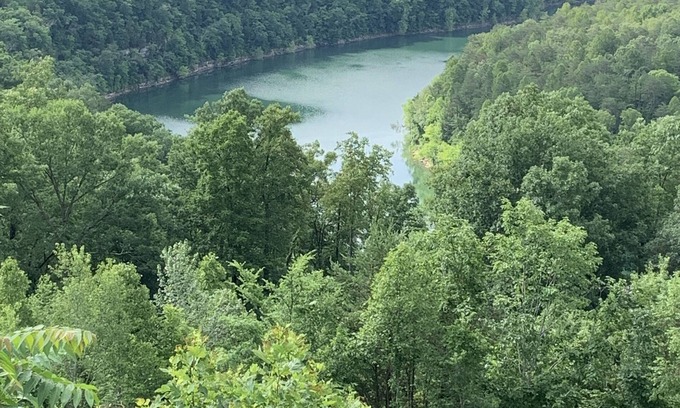 Sloans Valley House | Lake Cumberland Ohana. Kid friendly, best views, hot tub.
