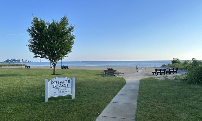 Huron House | Lake Erie Beach Home: Near Cedar Point, Kalahari & Huron River Boat Launch