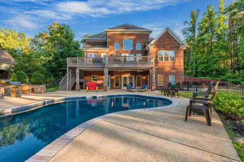 Mooresville House | Lake Escape by AvantStay Lakefront Private Dock