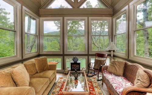 Big Canoe House | Lake Escape - Lounge with Scenic Lake Views