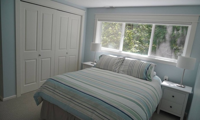 Kenmore Apartment | Lake Forest Park private guest suite