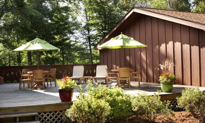 Eagle River Apartment | Lake Forest Resort & Club