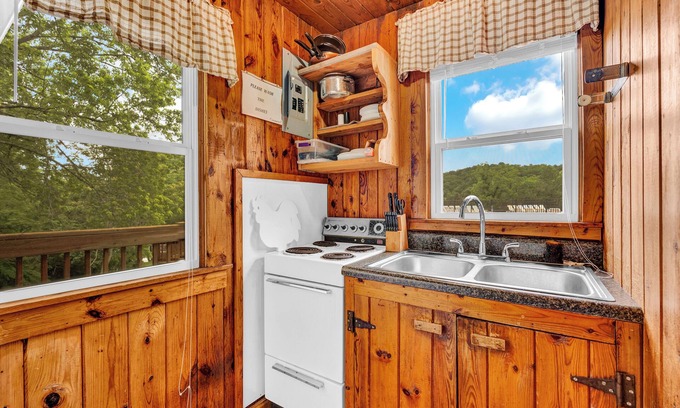 Smithville Cabin | Lake Front 2 Bedroom Cabin, 5, With a Pool and Bar & Grill