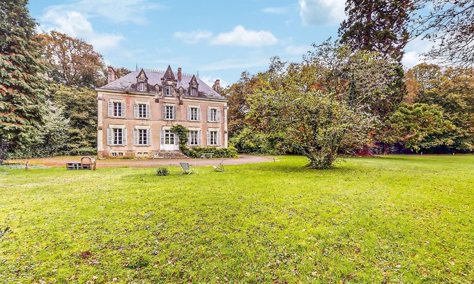 Saint-Lyphard House | Lake front home in Saint-Lyphard