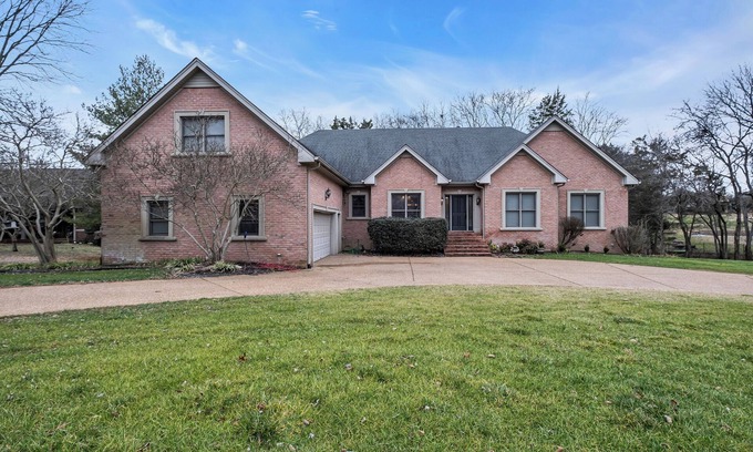 Mount Juliet House | Lake Front Oasis/Amazing Sunsets