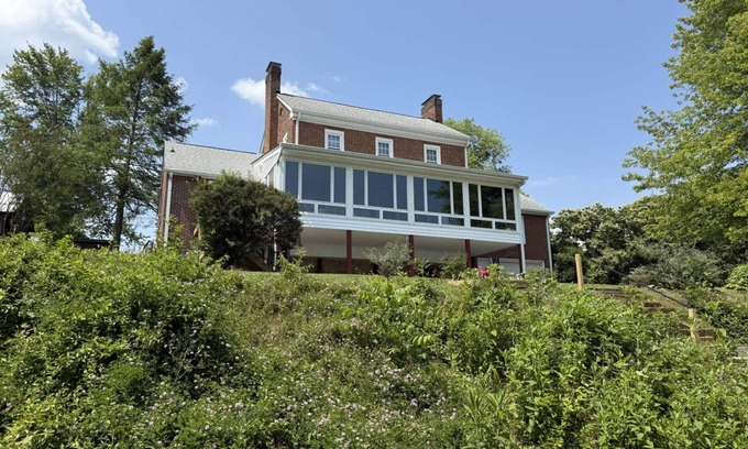 Dandridge House | Lake Front, Step back in time with this extraordinary piece of American history! Free Tickets!