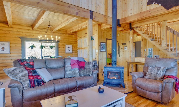 Lake George Cabin | Lake George Cabin w/Deck & Mountain Views!