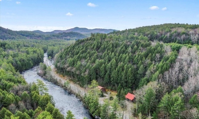 Lake George House | Lake George | Hot Tub | Firepit | Schroon Lake