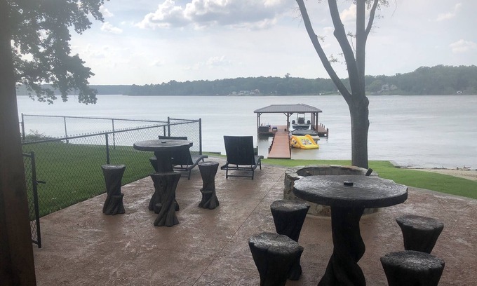 Greenwood House | Lake Greenwood Waterfront Home - private boat ramp and dock