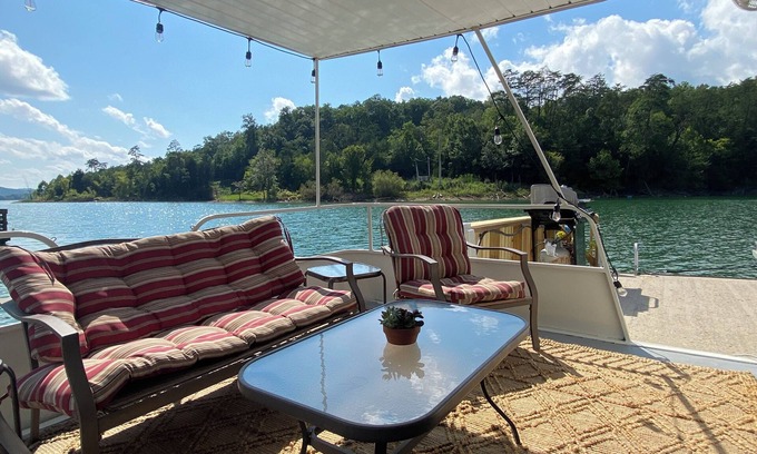 New Tazewell Boat Rental | Lake Gypsy Floating House on Beautiful Norris Lake - Your Private Lake Oasis