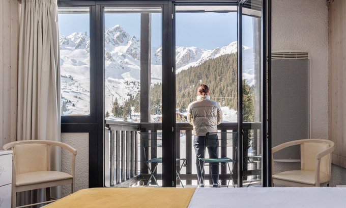 Courchevel Hotel | Lake Hôtel Courchevel 1850