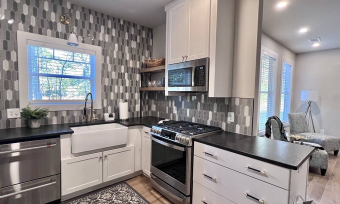 Hartwell House | Lake Hartwell Townhome in Hartwell GA