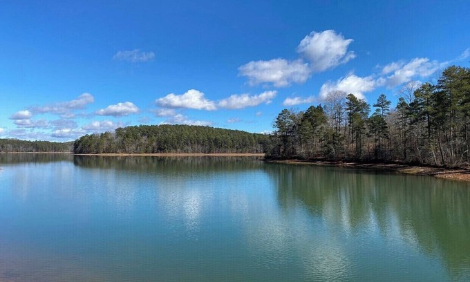 Townville House | "Lake Hartwell, Waterfront Cottage with Views, near Clemson"