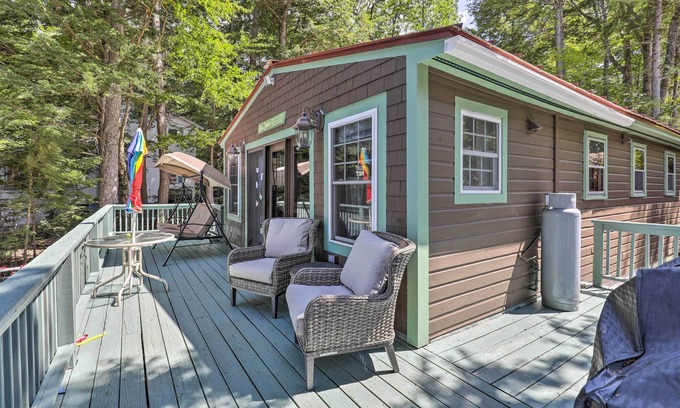 Sanbornton Cabin | Lake Hermit Cabin w/Kayaks & Paddleboards!