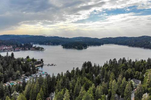 Cedar Glen Ski Chalet | Lake house Cabin - Lake Arrowhead