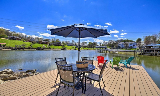 Tri-Cities House | Lake House Haven: Fire Pit, Boat Dock + More!