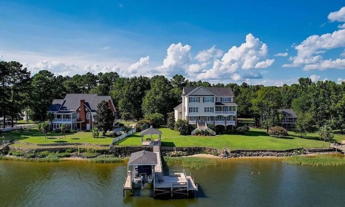 Liberty Hill House | Lake House on Lake Wateree