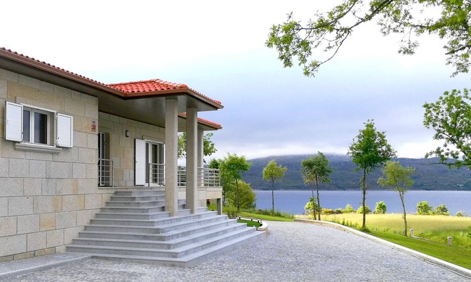 Montalegre House | Lake House - Travassos da Cha - Montalegre