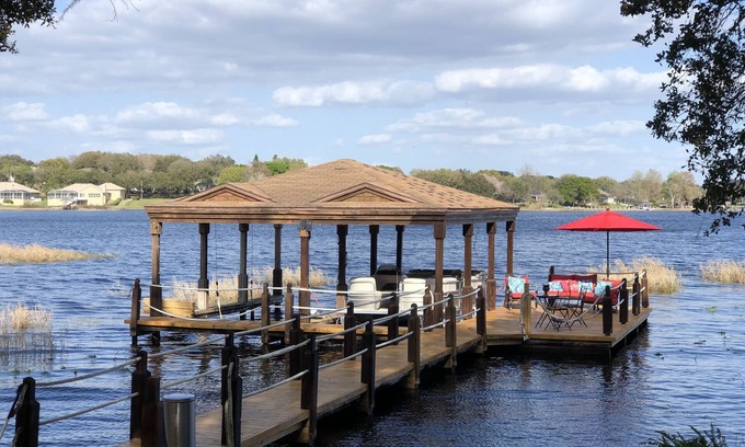 Clermont House | Lake House