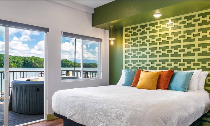 Dandridge Villa | Lake it Up Mountain and Lake View Villa features Hot Tub, Fire Pit and Corn Hole by RedAwning