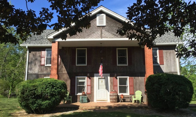 Nebo Other | Lake James Historic Couple's Retreat 10 mins from Lake James, on Wine Circuit